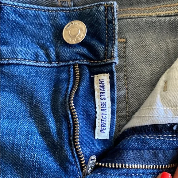 Ariat Blue Jeans with Indigo Denim and Contrast Stitching - Picture 3 of 4